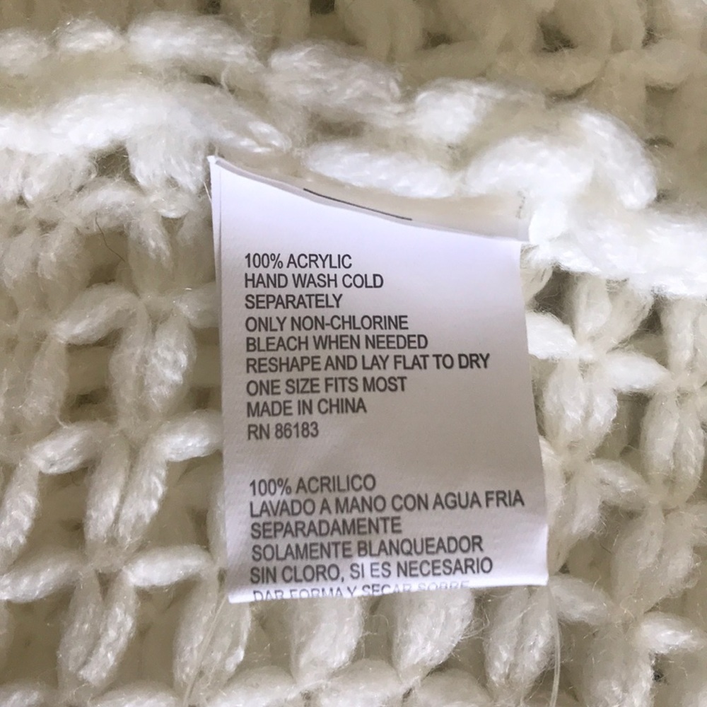 creamy ivory boho cozy poncho/wrap nwt🍂 - Picture 7 of 8